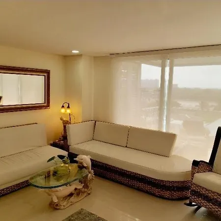 Habitación en casa particular En Compartido Con Desayuno Incluido Cartagena